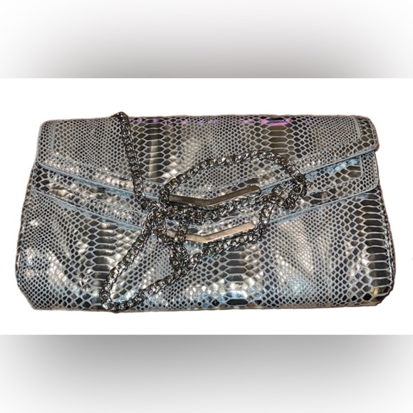 Classy clutch. Used twice. - Picture 1 of 5